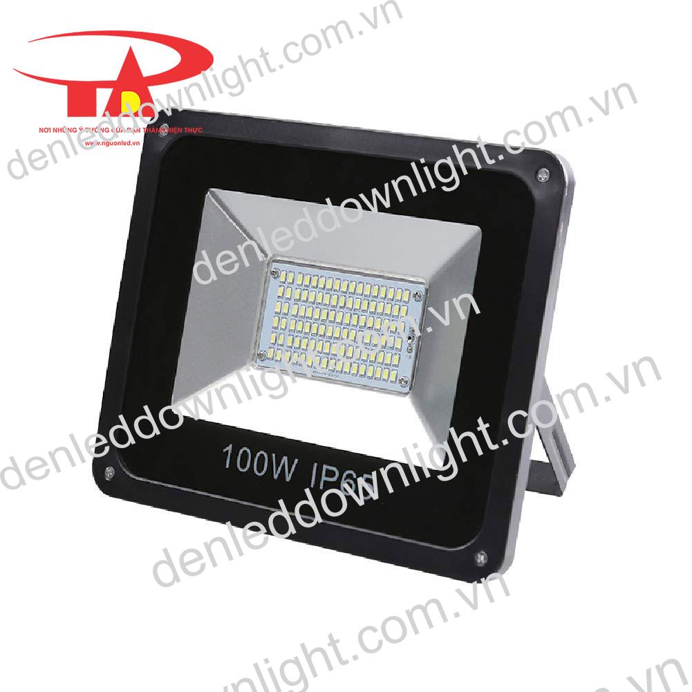 đ&egrave;n pha led năng lượng mặt trời 100W chất lượng cao, gi&aacute; rẻ