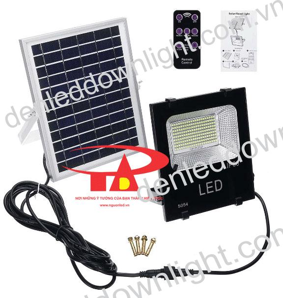 đ&egrave;n pha năng lượng mặt trời 50W si&ecirc;u s&aacute;ng