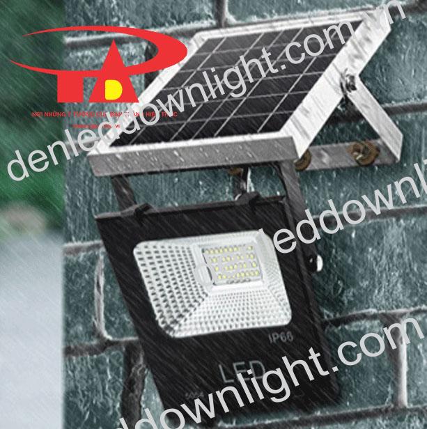 đ&egrave;n pha năng lượng mặt trời 50W loại tốt