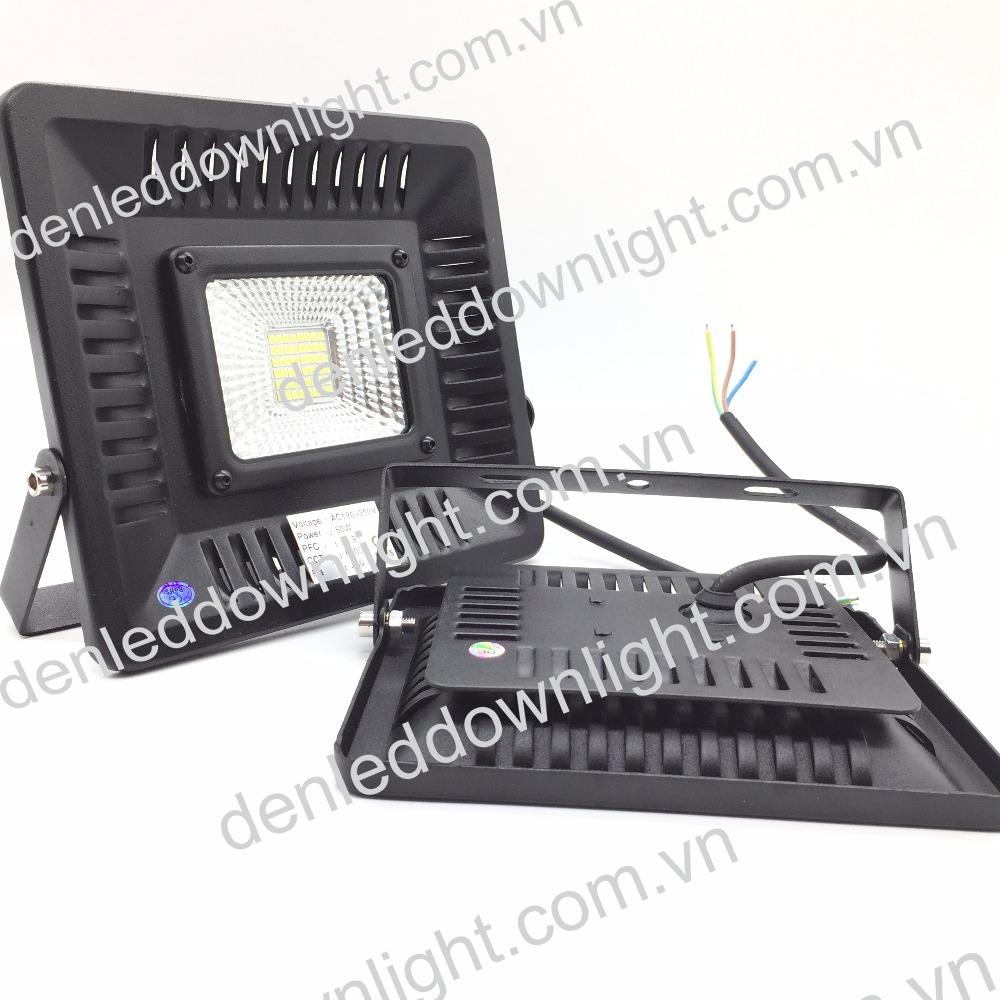 Đ&egrave;n pha led 50w mỏng loại tốt d&ugrave;ng chiếu s&aacute;ng biển hiệu, s&acirc;n vườn